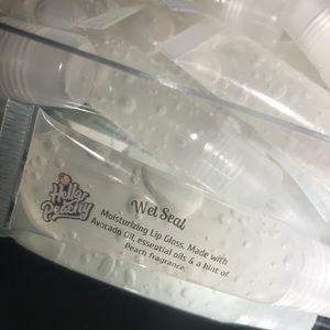 Hella Peachy brand Lipgloss